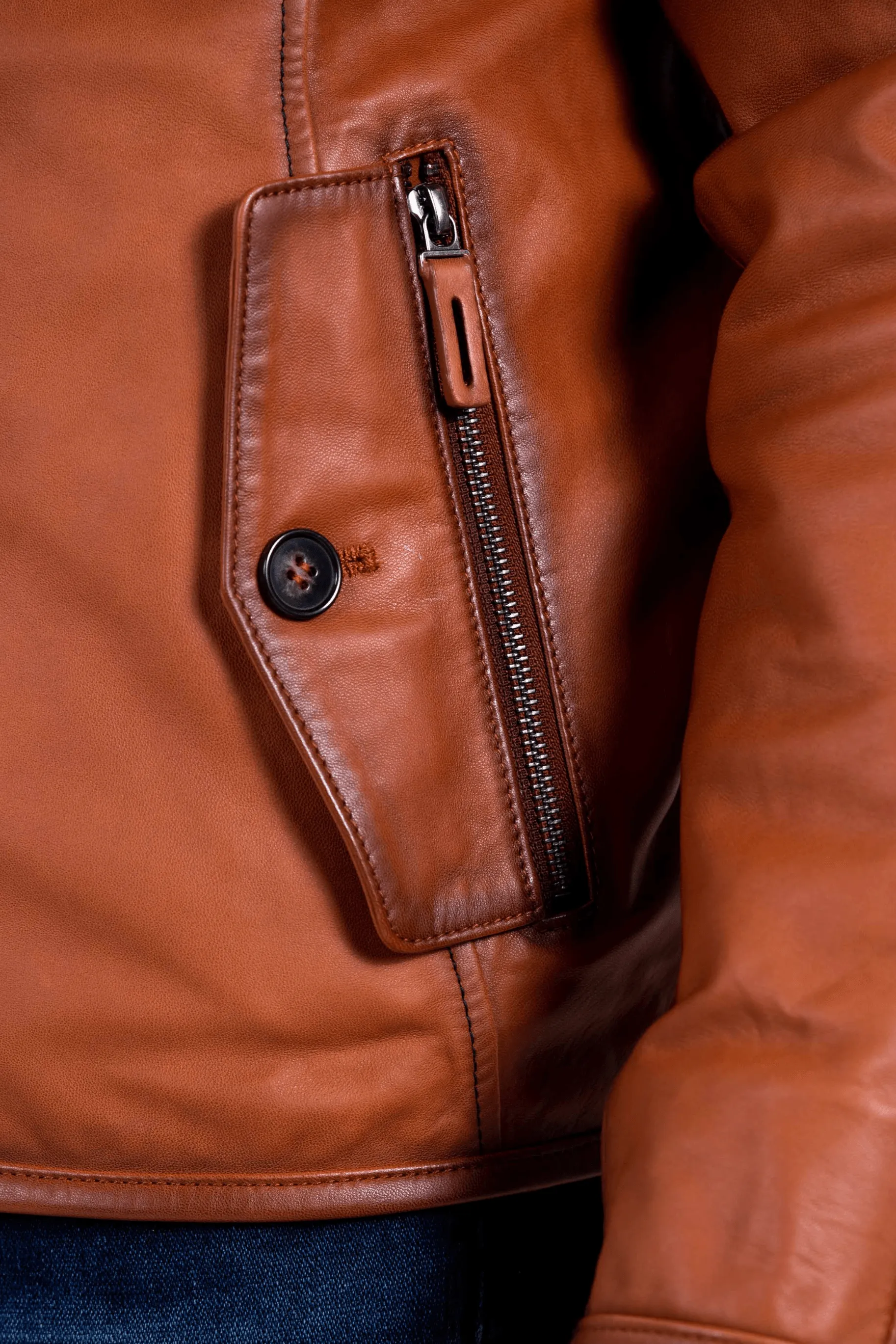 MODERN AVIATOR